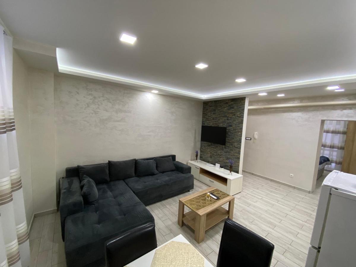Daca 1 Belgrado Exterior foto