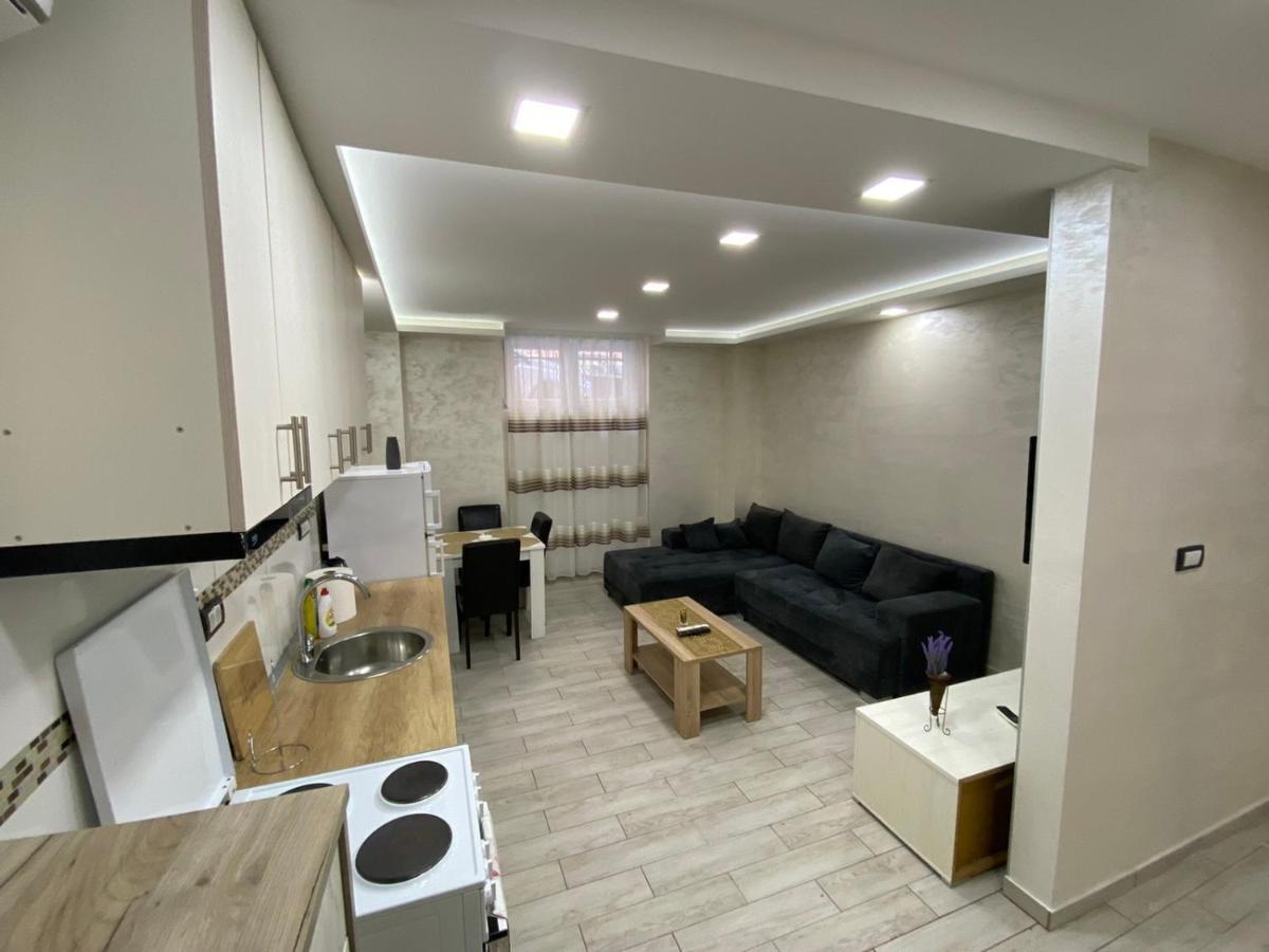 Daca 1 Belgrado Exterior foto